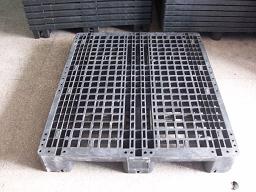  MEDIUM EXPORT EURO BLACK PLASTIC PALLETS