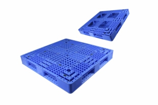 Medium Ventilated Stackable Plastic Pallets