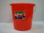 Plastic Buckets With Attached Arm