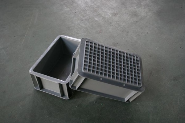 Automotive sector Stacking Plastic Container EU2311