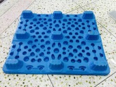 Vacuum forming plastic pallet 