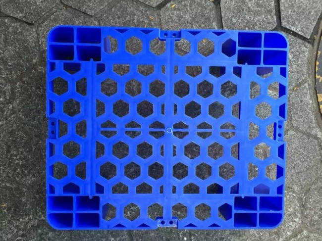  Four feet Mini Plastic Pallets 